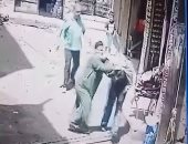 القبض على المتهمة بسحل زوجة نجلها فى الشارع بالمحلة