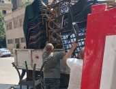 حملات مكثفة تحاصر إشغالات وتعديات المحال على الطريق العام بحى العجوزة.. صور