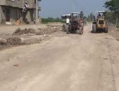 بدء أعمال رصف طريق جسر ترعة فرهاش بالبحيرة بطول 4 كيلومترات