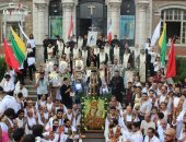 احتفالات صوم العذراء شمالى فرنسا.. موكب مهيب بأيقونتها و«الزنار» يتصدر المشهد