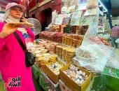 سمسمية وحمصية وفولية.. حلوى المولد النبوى تزين شوارع القاهرة