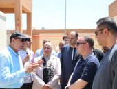 محافظ المنيا يتابع أعمال محطة رفع صرف صحي بقرية بني حافظ بملوي