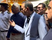 محافظ سوهاج يأمر بالإزالة الفورية لكشك وسط الشارع فى البلينا.. فيديو