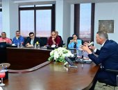 محافظ جنوب سيناء يبحث مع مستثمري نويبع وطابا سبل تنشيط السياحة