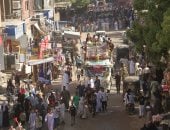 بالرايات الخضراء والجمل.. احتفال مميز للطرق الصوفية بالمولد النبوي في أسوان.. دورة الاحتفالية تجوب شوارع مدينة كوم أمبو.. 10 آلاف شخص من رجال وسيدات وأطفال وشيوخ يشاركون فى المسيرة.. صور وفيديو