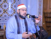سليل بيت قرآنى.. الشيخ محمد عبد القادر أبو سريع صاحب الحنجرة الذهبية فى الابتهالات والمدائح النبوية.. حفظ القرآن وهو ابن 12 سنة.. والتحق بالإذاعة فى العشرينات من عمره.. ويؤكد: والدى صاحب فضل اكتشاف موهبتى.. صور