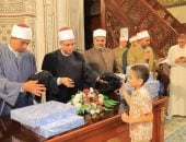 أوقاف الشرقية توزع الهدايا على المشاركين في النشاط الصيفي والمصلين احتفالا بالمولد