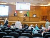 محافظ القليوبية يوجه رؤساء المدن بسرعة فحص طلبات تقنين أراضي الدولة والتصالح