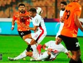 شاهد اعتراض دكة الزمالك على حكم مباراة البنك الأهلي بعد تدخل عنيف مع بنتايك.. فيديو