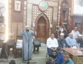في مسقط رأس حسب الله الكفراوي.. احتفالات بالمولد النبوي وتوزيع حلوى على الأهالي