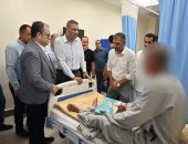 محافظ جنوب سيناء يتفقد مجمع الفيروز الطبي ويهنئ المرضى والعاملين بالمولد النبوي