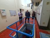 رئيس مياه سوهاج يتفقد محطات الصرف الصحى لبحث كيفية التعامل مع الأعطال