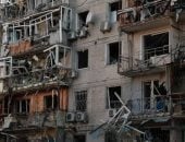 إصابة 6 أشخاص وإجلاء أكثر من 200 شخص جراء هجوم روسي على أطراف كييف