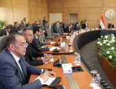 وزير الكهرباء يوجّه بتغيير العدادات المعطلة خلال 72 ساعة وتقسيط المديونيات