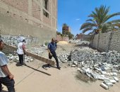 إزالة مخالفات بناء ورفع 340 طن قمامة فى حملات مكثفة بأبو النمرس.. صور