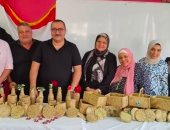 تدريب السيدات بكفر الشيخ للاستفادة من ورد النيل لإنتاج مشغولات فنية متميزة