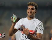 سبب احتفال محمد السيد بـ«شنكار عواد» بعد هدفه فى السويس بتروجت