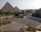 الجيزة تجمل وترفع كفاءة الطرق المؤدية للمتحف الكبير والأهرامات.. صور
