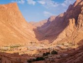 الطبيعة الساحرة فى قلب سيناء.. جبال سانت كاترين أيقونة السياحة الدينية