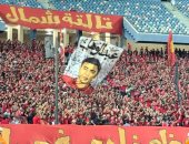 جماهير الأهلي تحيي ذكرى محمد عبد الوهاب في مباراة سموحة.. صور 