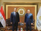 وزير التعليم العالي يستقبل محافظ البحر الأحمر لتعزيز التعاون المشترك 