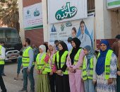 "المتطوعون" أيادى تتسابق لخدمة أهالي بناويط بحملة التحالف الوطني «إيد واحدة».. فيديو وصور