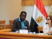 الكينى جون ناماى: الأرض ليست خلفية للعرض بل شريك فى صناعة السرد