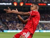 ليفربول يفوز على إيبسويتش تاون بهدفي إيزاك في الدوري الإنجليزي