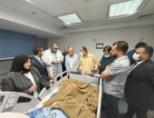 قيادات هيئة الرعاية الصحية يتفقدون مصابى حادث أتوبيس نوبيع.. صور