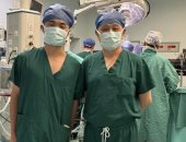 بعدما أنقذ حياته فى الطفولة.. شاب صينى يصبح زميلا لطبيبه بعد 19 عاما