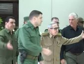 بعد شائعات وفاته.. راؤول كاسترو يظهر بجانب الرئيس في هافانا (فيديو)