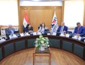 وزيرة التضامن تستعرض خدمات بنك ناصر فى برامج الحماية الاجتماعية.. صور