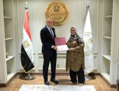 بعد تكريمها من الوزير.. الأبلة صالحة: رد الاعتبار أسعدنى كثيرا وعملى لوجه الله