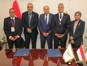 وزير الطيران المدنى يشهد توقيع اتفاقية «CO2 Connect» بين مصر الطيران والأياتا