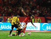 إمام عاشور يظهر مع الأهلي لأول مرة هذا الموسم أمام المقاولون