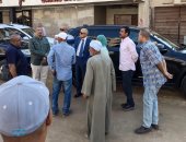 محافظ الأقصر يتابع أعمال الرصف وتركيب البلدورات بشارع خالد بن الوليد بالعوامية