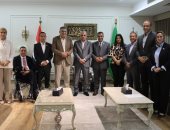محافظ الإسماعيلية يبحث مع نواب البرلمان حل مشكلات المواطنين والاستعداد للعام الدراسي الجديد