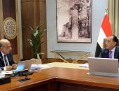 رئيس الوزراء يُتابع المشروعات والخطط فى قطاع الطاقة الجديدة والمتجددة