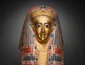 قناع ذهبى لمومياء من مير.. تحفة الفن المصرى الرومانى فى المتحف المصرى