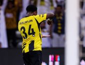 اتحاد جدة يتقدم على الفيصلى بهدفين فى الشوط الأول