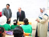 محافظ الغربية يتفقد انتظام الدراسة مع انطلاق أول أيام العام الدراسي