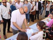 محافظ السويس يتفقد مدرسة الشهيد سيد أبو الرجال استعدادًا للعام الدراسي الجديد