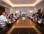 محافظ جنوب سيناء يستقبل أعضاء اللجنة التنفيذية بشأن تقييم المشروعات الخضراء