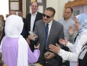 طالبة بورسعيد صاحبة مكافأة المحافظ.. ماذا فعلت؟.. فيديو