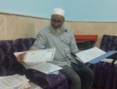 العمر مجرد رقم فى البطاقة.. من دبلوم المعلمين إلى الدكتوراه.. الحاج عامر تجاوز 67 عاما ويحصل على الدكتوراه من جامعة المنيا.. يكشف كيف حول العقبات لدافع أكبر.. ويؤكد: لسه عندى أحلام علمية محققتهاش.. فيديو وصور