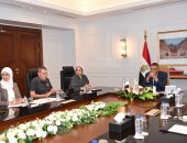 محافظ جنوب سيناء يستعرض إنجازات جهاز معلومات شبكات المرافق وخطط تطوير شبكات الكهرباء والإسكان