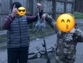بالنبال.. شباب بريطانيون يستهدفون الحيوانات من أجل الشهرة على تيك توك