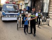 مرور الغربية يوزع الهدايا على الطلاب في زفتي بأول أيام العام الدراسي الجديد