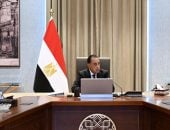 رئيس الوزراء يتابع ملفات عمل المركز الوطني لتخطيط استخدامات أراضي الدولة   