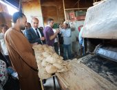 محافظ أسيوط يفاجئ مخابز بني مر للتأكد من جودة الخبز المدعم.. تفاصيل